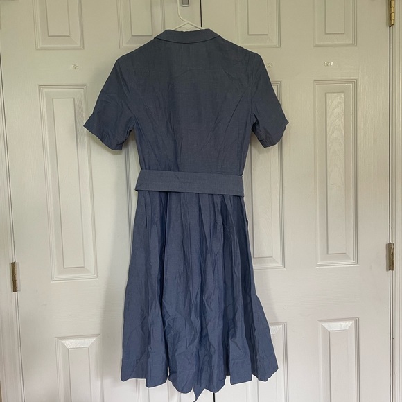 Boden chambray dress with pockets, buttons up front and belt - Picture 3 of 3